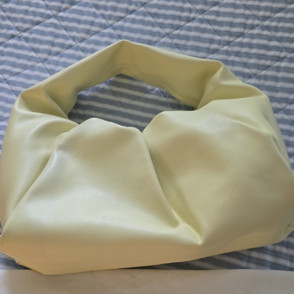 Like BOTTEGA butter Yellow Women's Bag